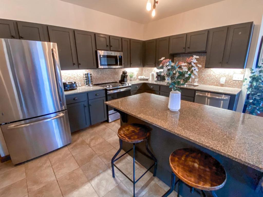 Remodeled Ski In-Out - 305 Soaring Eagle - Luxury! Dunmore Exterior photo